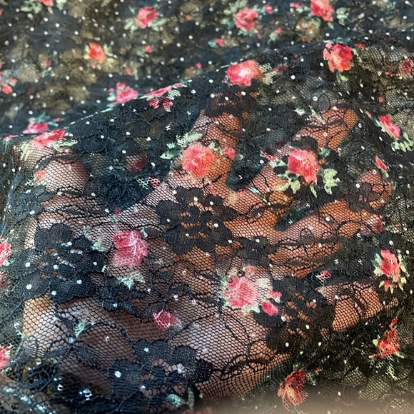 Madden Girl Lace Top Junior’s Medium - Picture 4 of 9